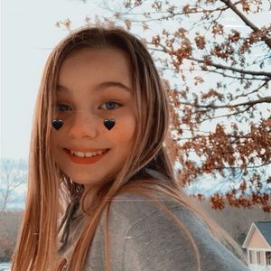 Meet your Posher, Georgia